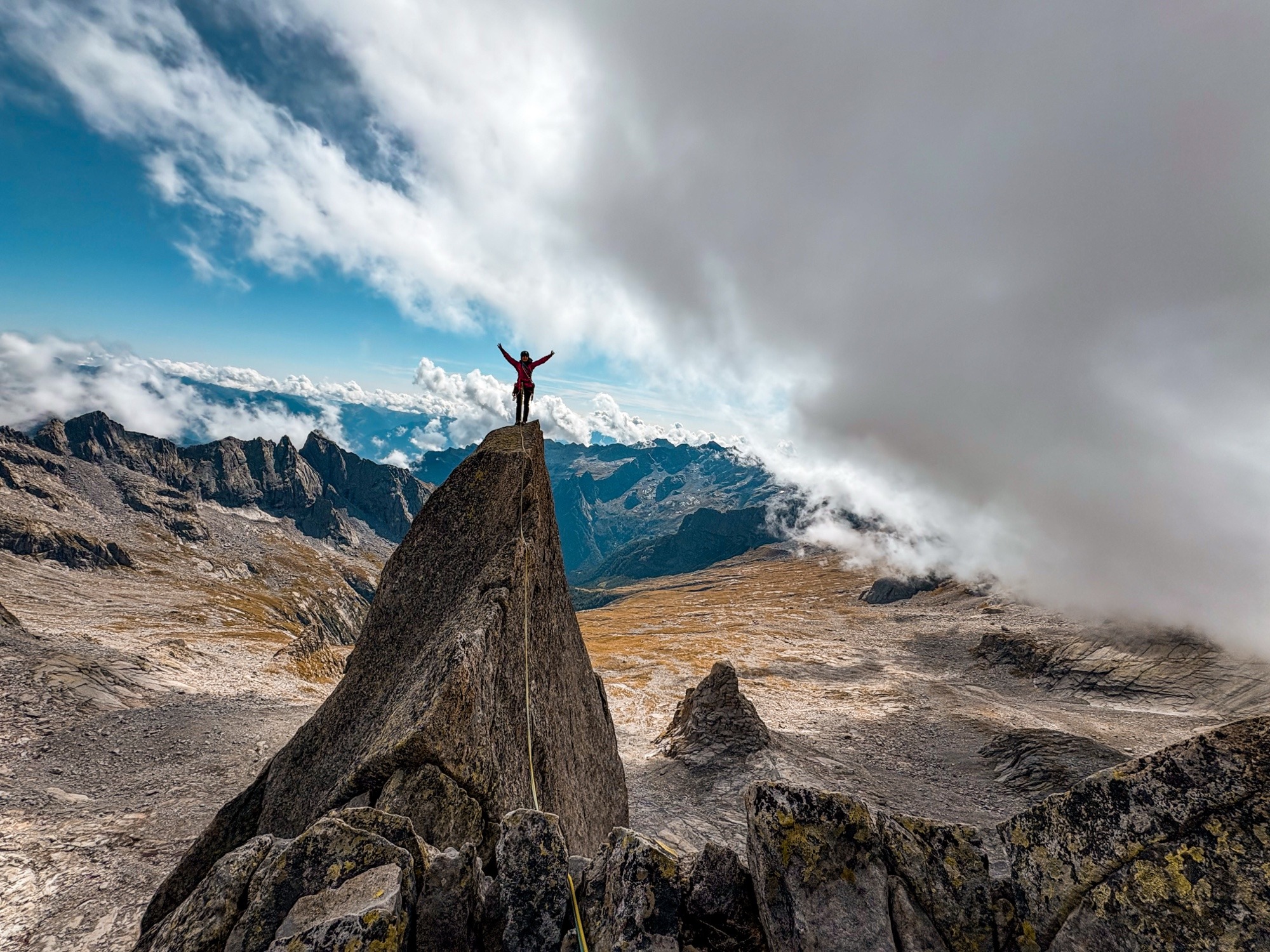 Punta Sertori (3195m) via Marimonti (4c)